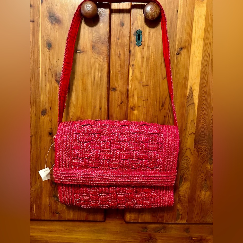 DEADSTOCK NWT VINTAGE MAGID 1970 Fuchsia Woven Raffia Flap Shoulder Bag